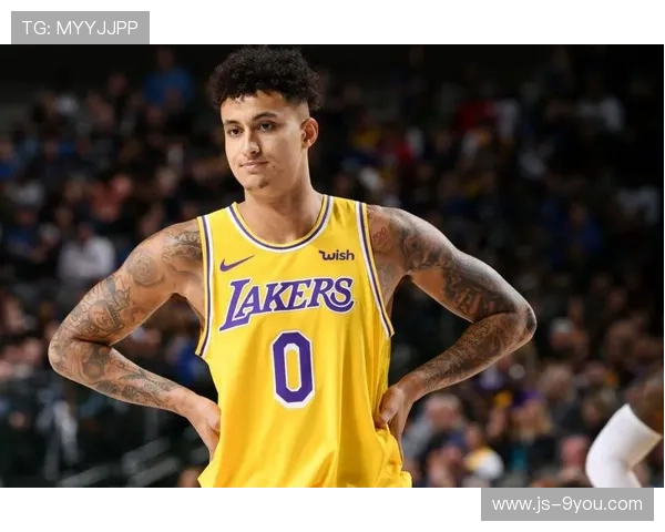 “安赫尔·巴尔博萨的精准传球与快攻配合，成为阿根廷美洲狮队的关键战术执行者”