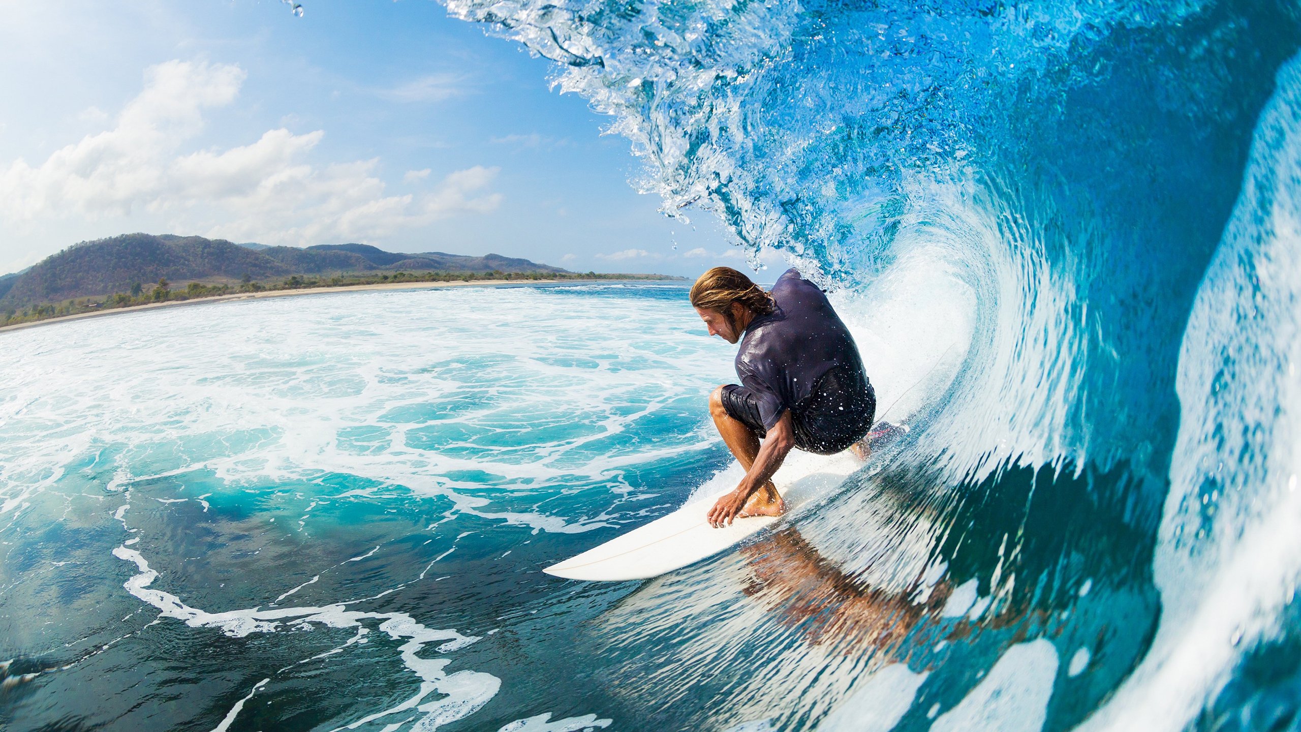 C罗与粉丝互动现场热情高涨，c罗与队友